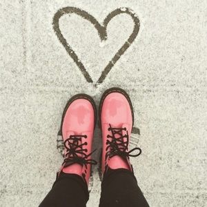 Dr. Martens - light pink patent leather women’s 8